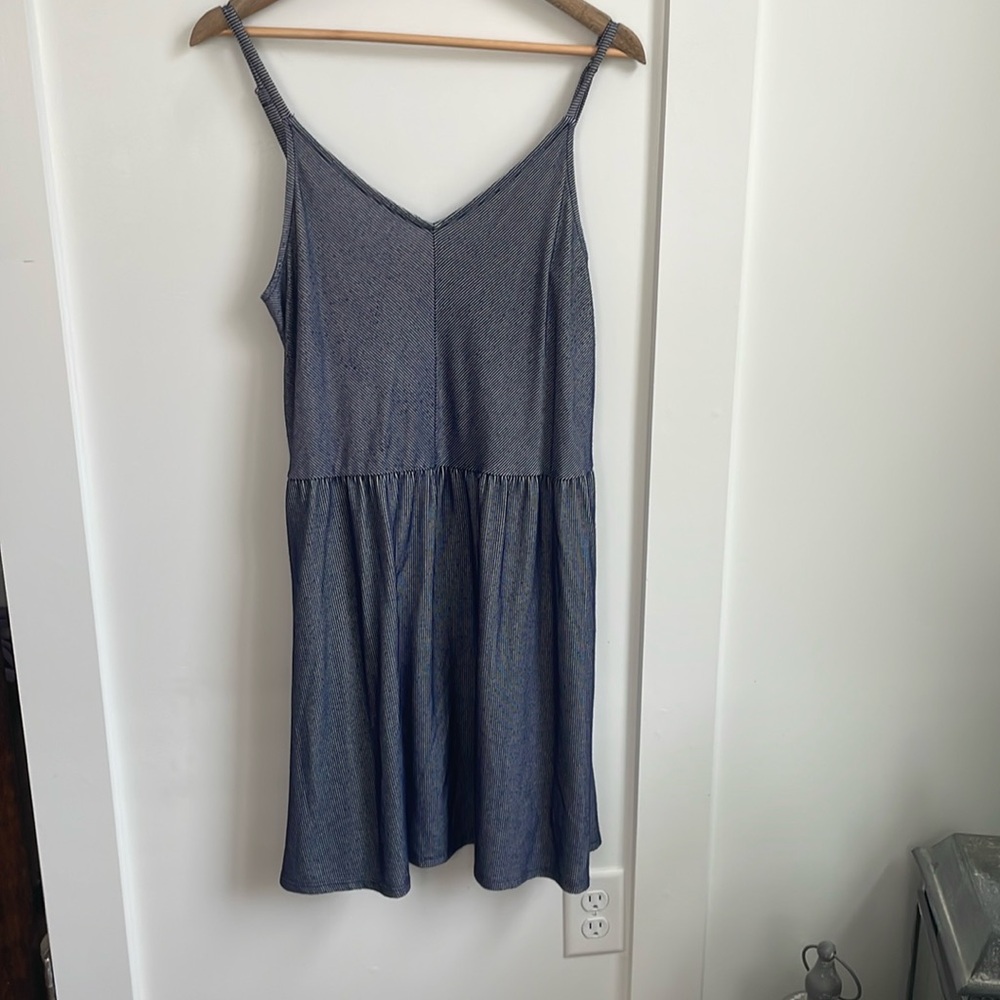 Universal Thread dress sz L
